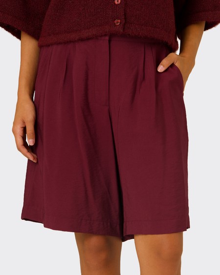 Womens Tailored Bermuda Short Womens Tailored Bermuda Short